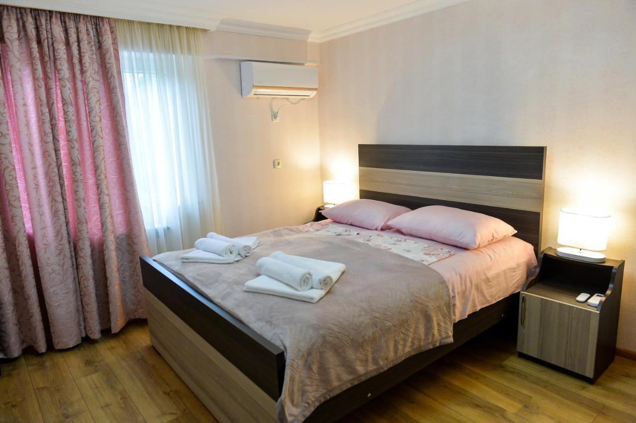 Hotel Cozy House à Koutaïssi Extérieur photo