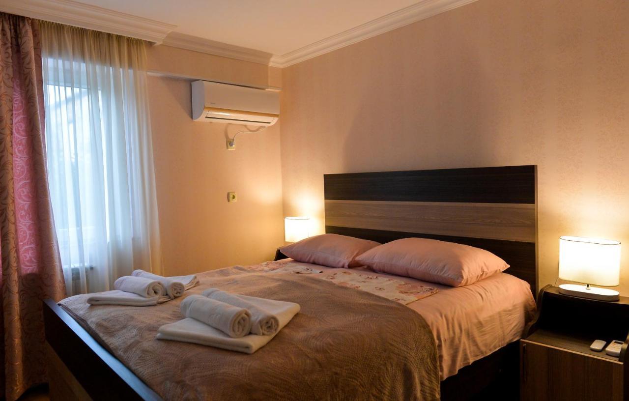 Hotel Cozy House à Koutaïssi Extérieur photo