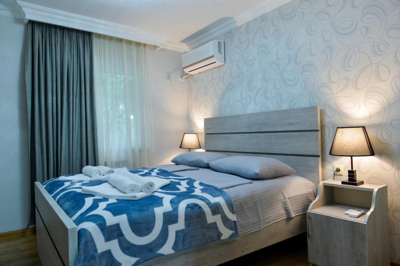 Hotel Cozy House à Koutaïssi Extérieur photo