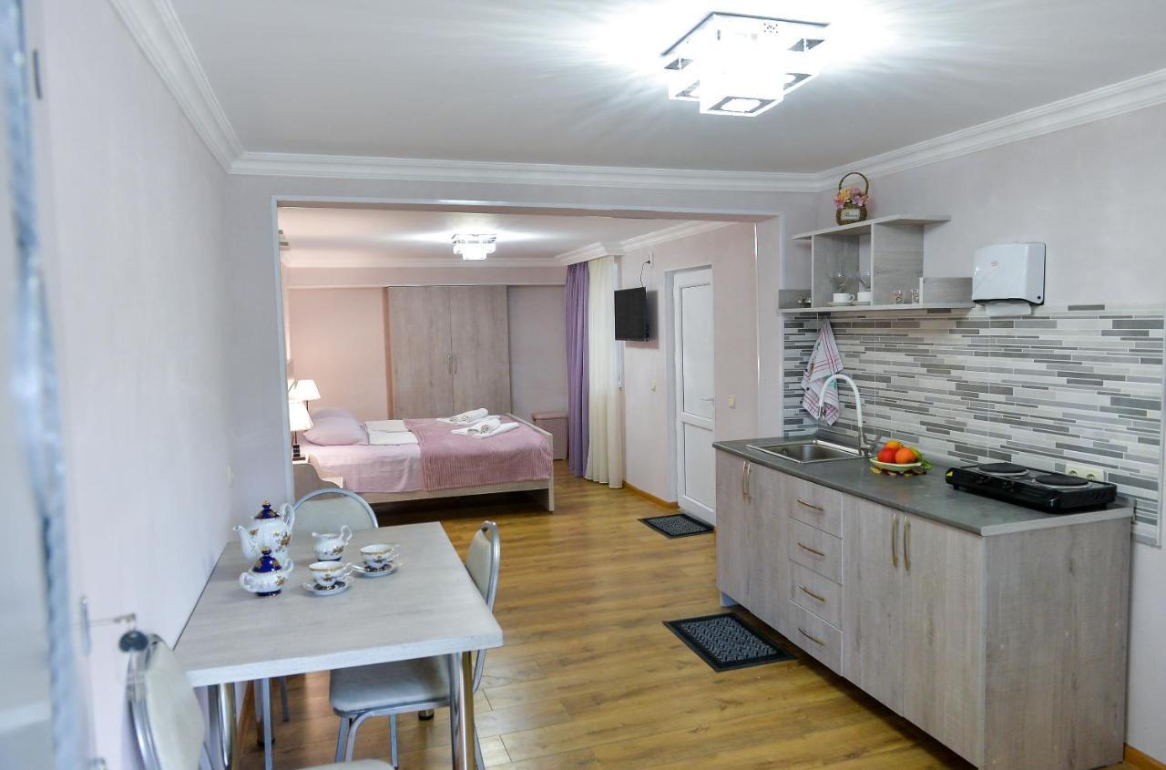 Hotel Cozy House à Koutaïssi Extérieur photo